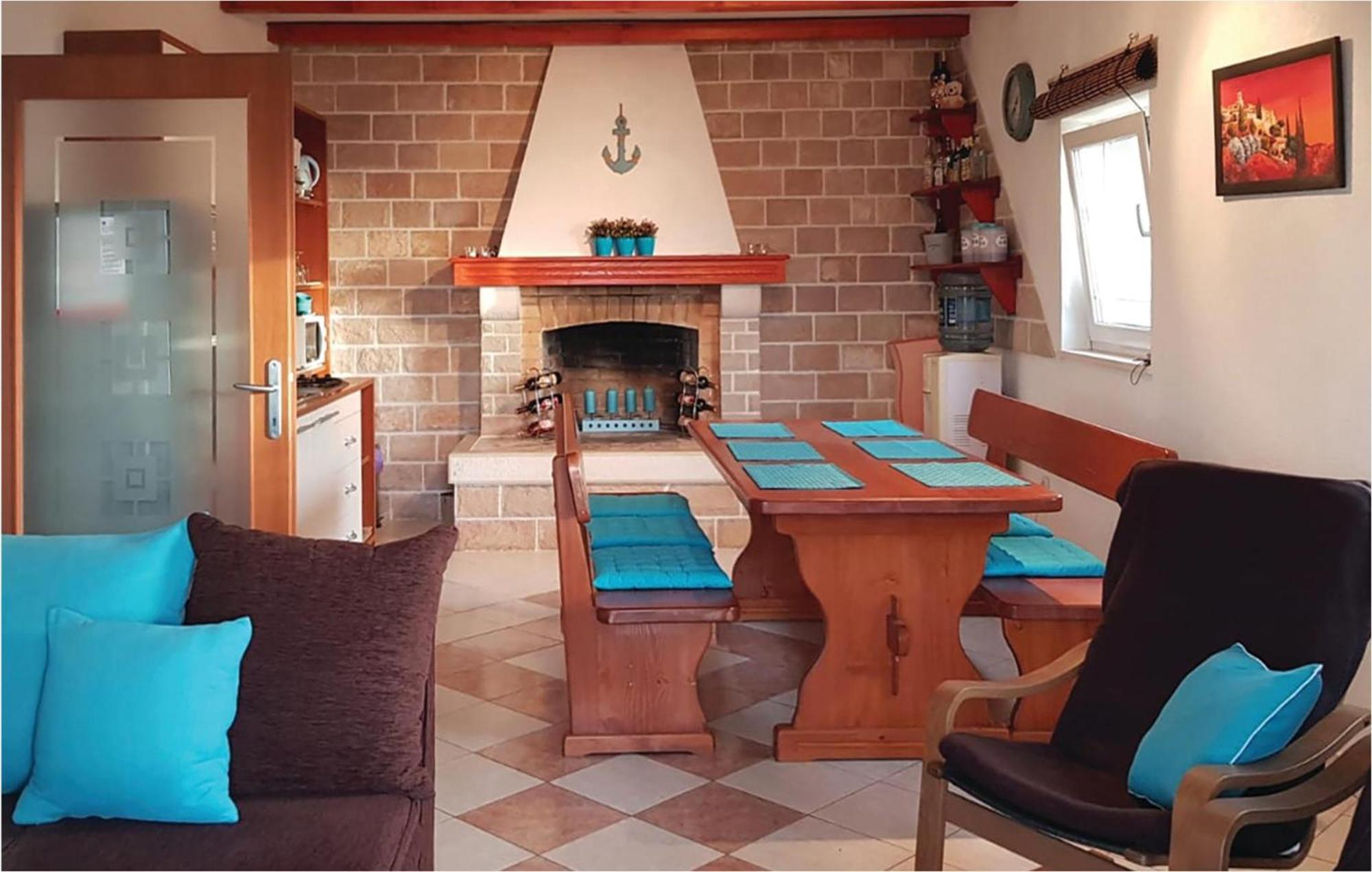 Holiday home Put Svetog Duha Postira Eksteriør billede
